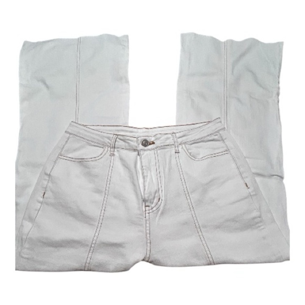 Wisteria Lane Size Large Women’s Off-White High-Waist Jeans. NWOT Wide-Leg Flare